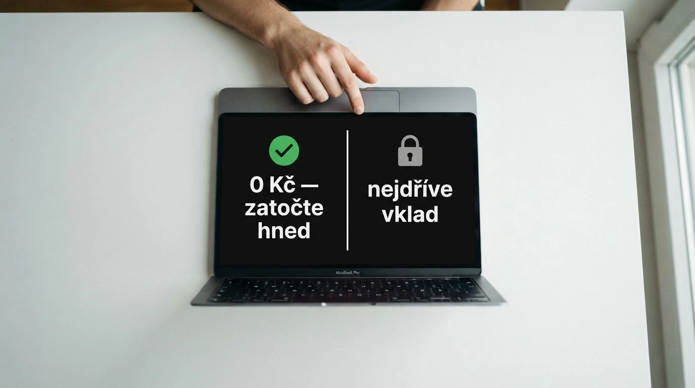 Rozdělená obrazovka: na levé straně operátor s nápisem „0 Kč — zatočte hned“, na pravé straně operátor s nápisem „nejdříve vklad“ — vizuální osa genuinely deposit-free vs. vkladově podmíněné